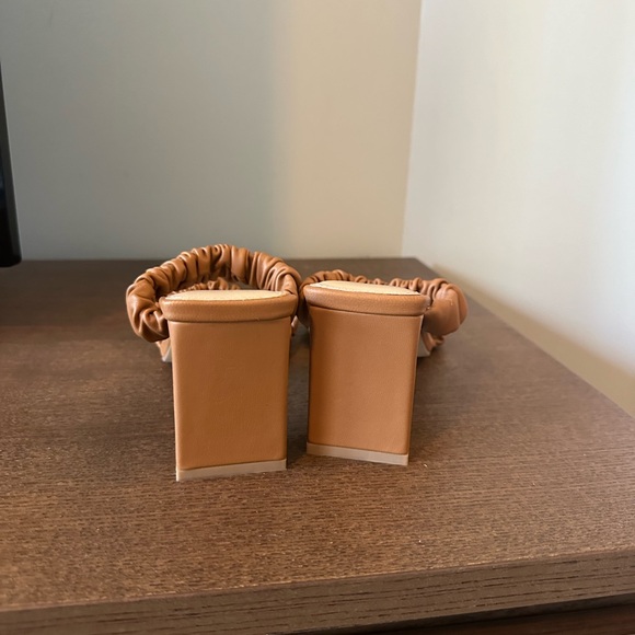 Express Women's Block Heeled Sandals, Size 7.5, Tan - Picture 3 of 6